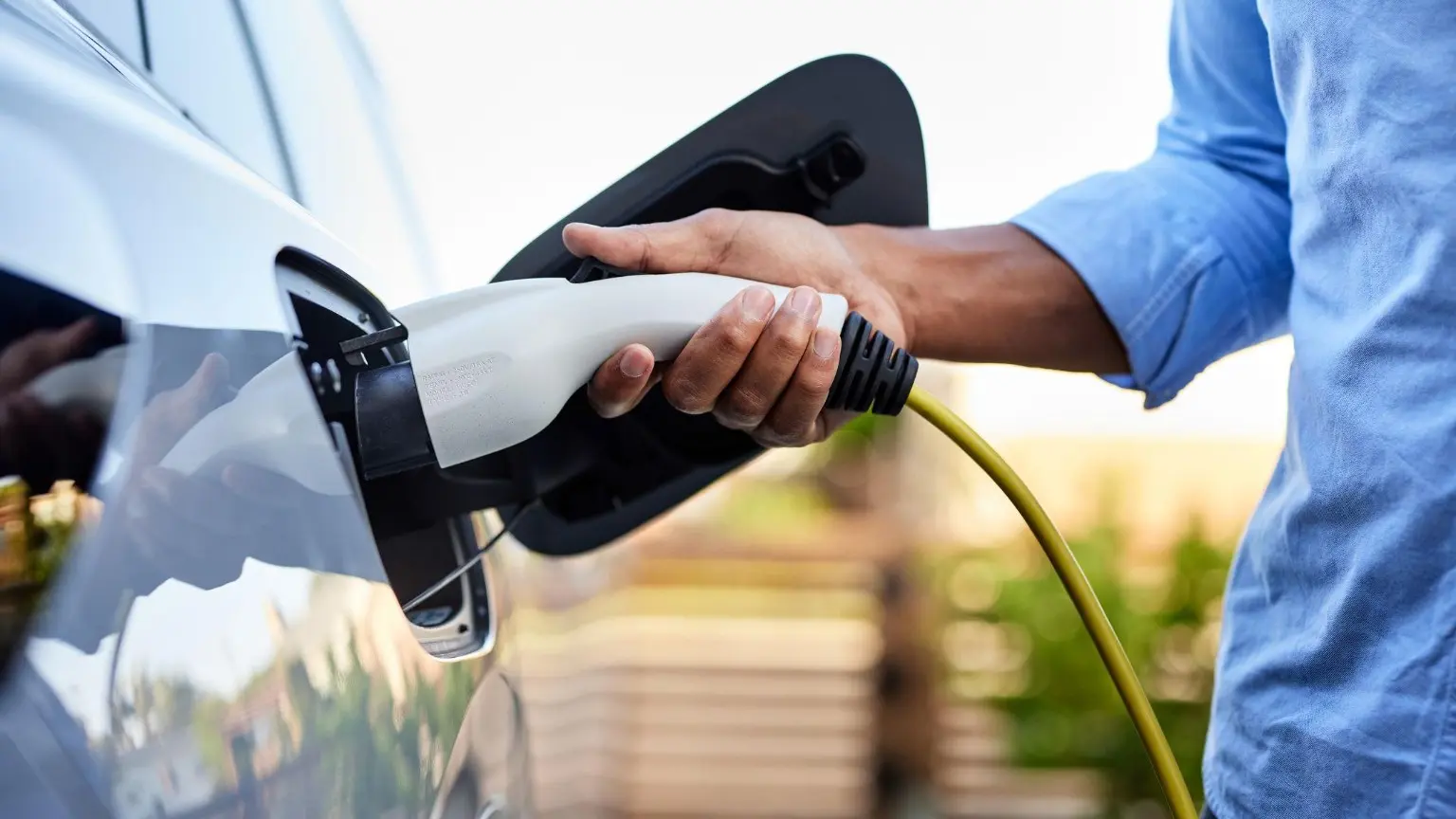 Connecting an electric vehicle to a charger